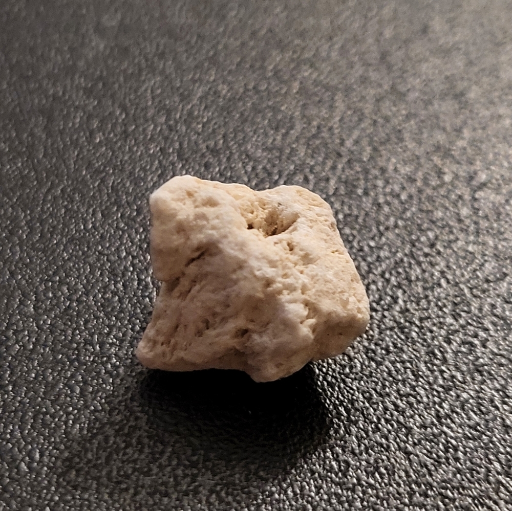 Pumice Volcanic Rocks - Picture 4 of 5